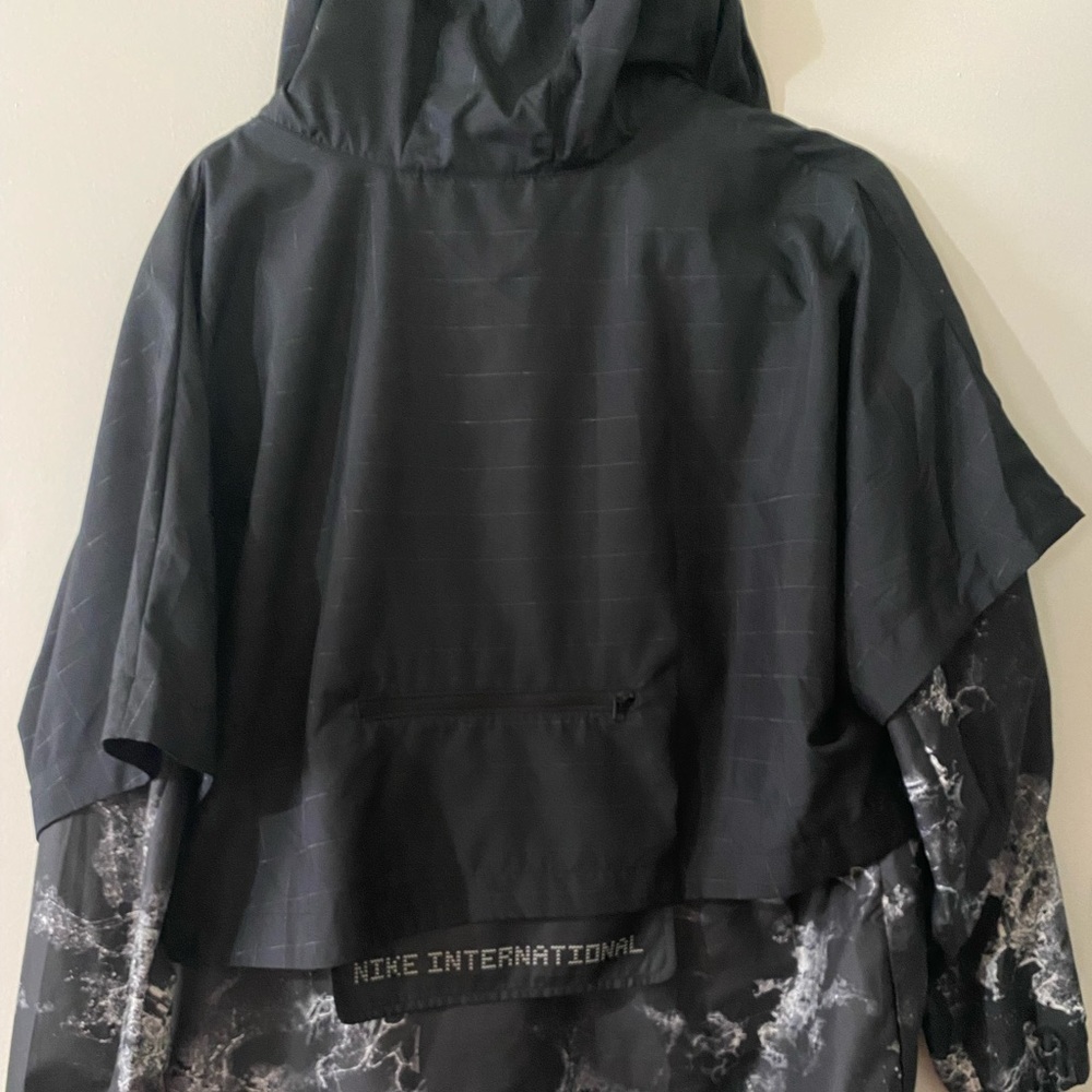 Nike International Windrunner - image 3